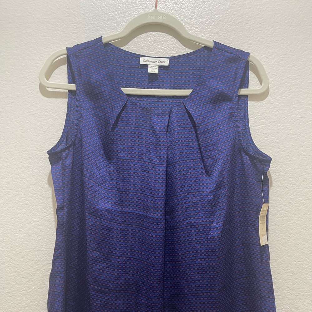 Women’s sleeveless top